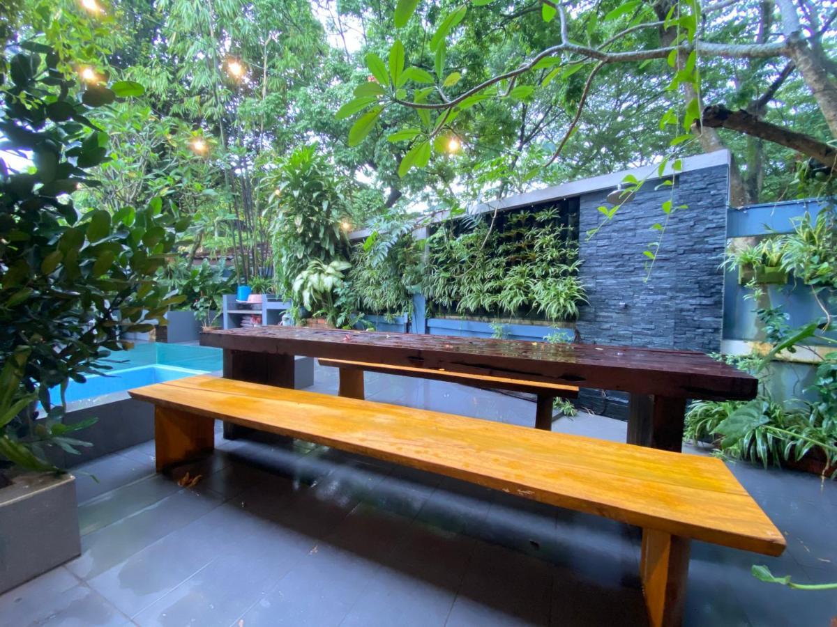 Oneriimba Private Pool & Garden Residence جوهر بهرو المظهر الخارجي الصورة